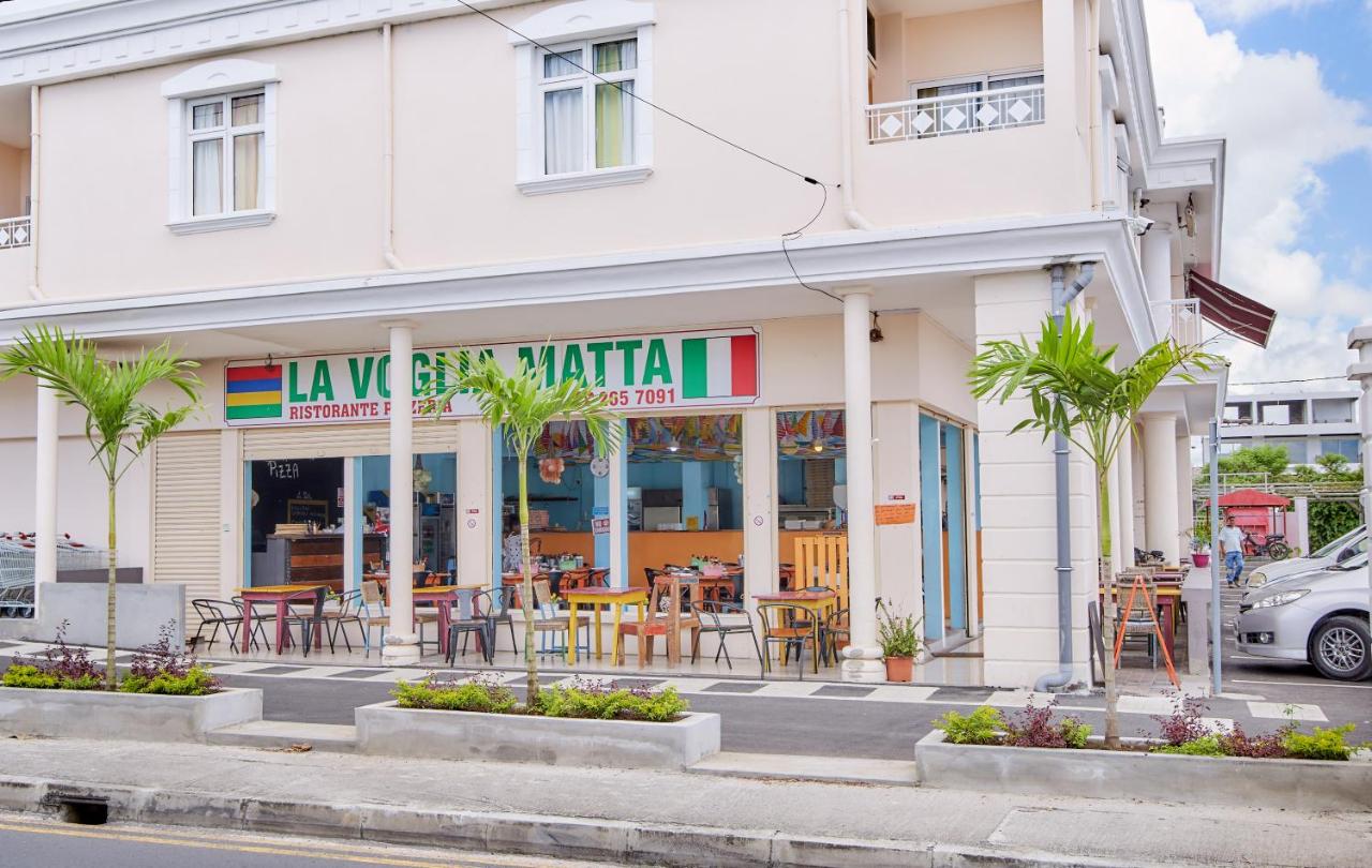 Bon Azur Beachfront Suites & Penthouses by LOV Mauritius - 2