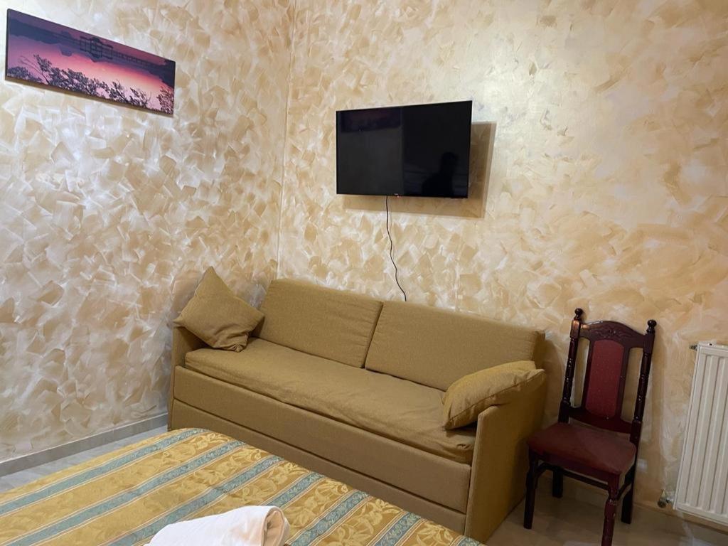 TERMINI Relex House - 4