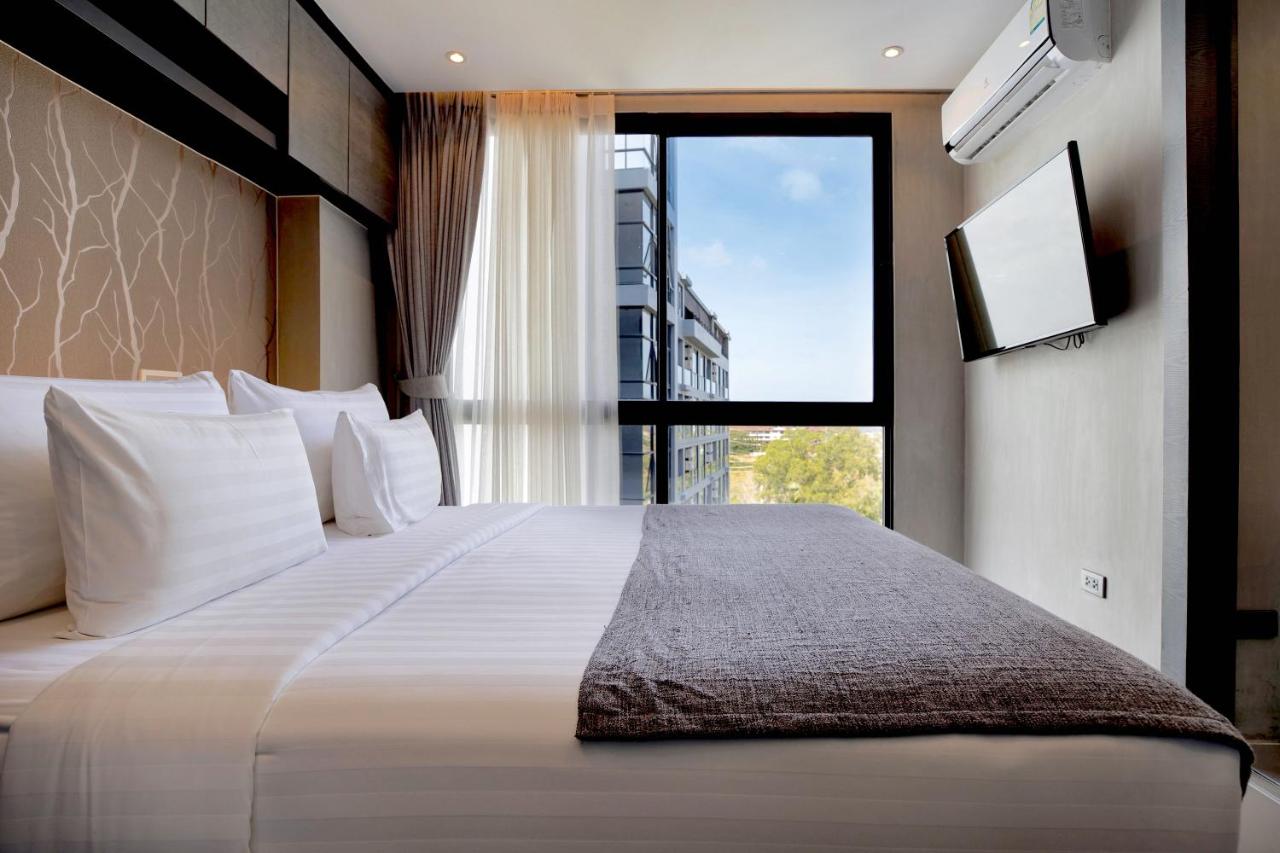 Tropics Kamala Pool View Studio CTG B608 - 5