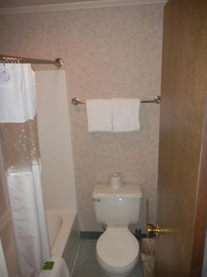 Branding Iron Inn — photo 8