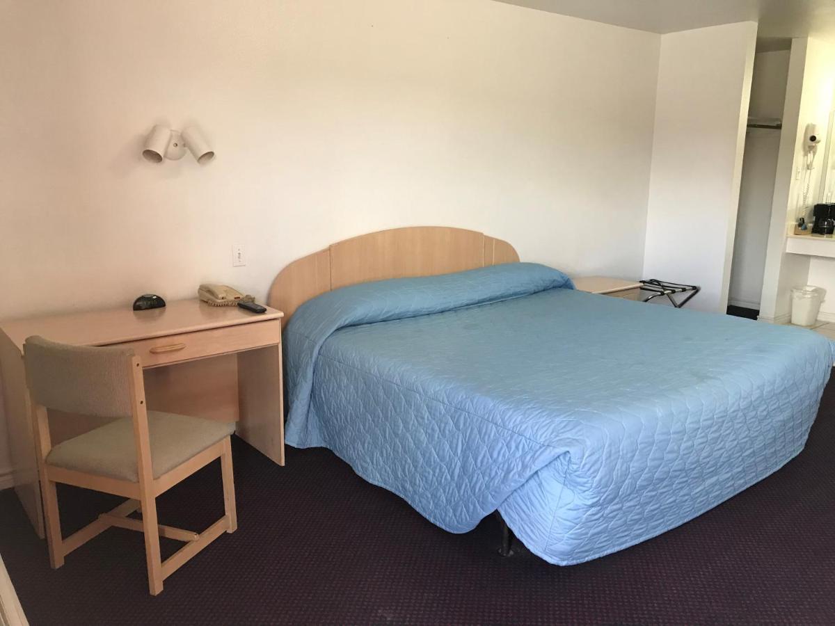 Luxury Inn — photo 7