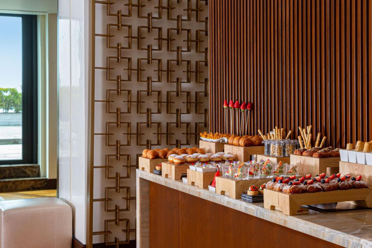 Baku Marriott Hotel Boulevard photo