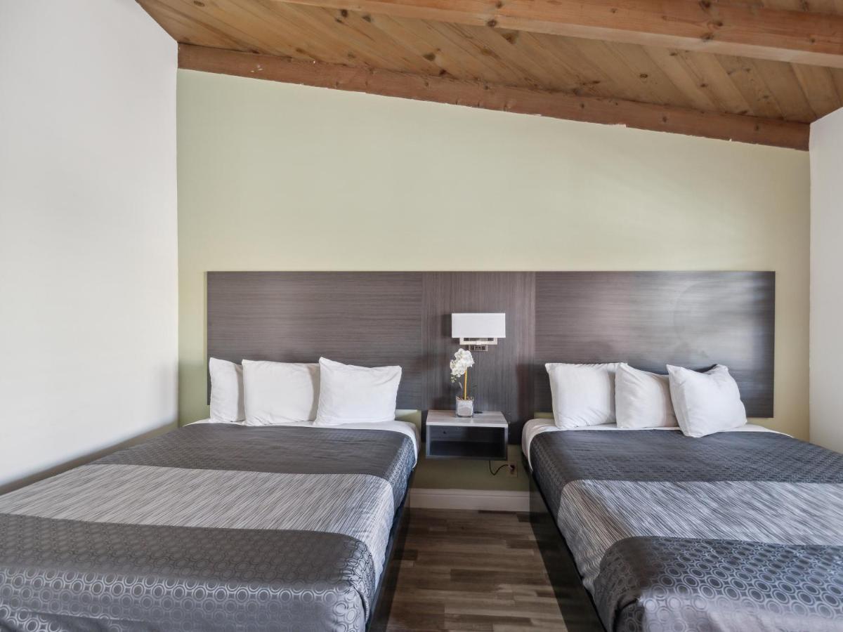 Discovery Inn Monterey Bay — photo 19
