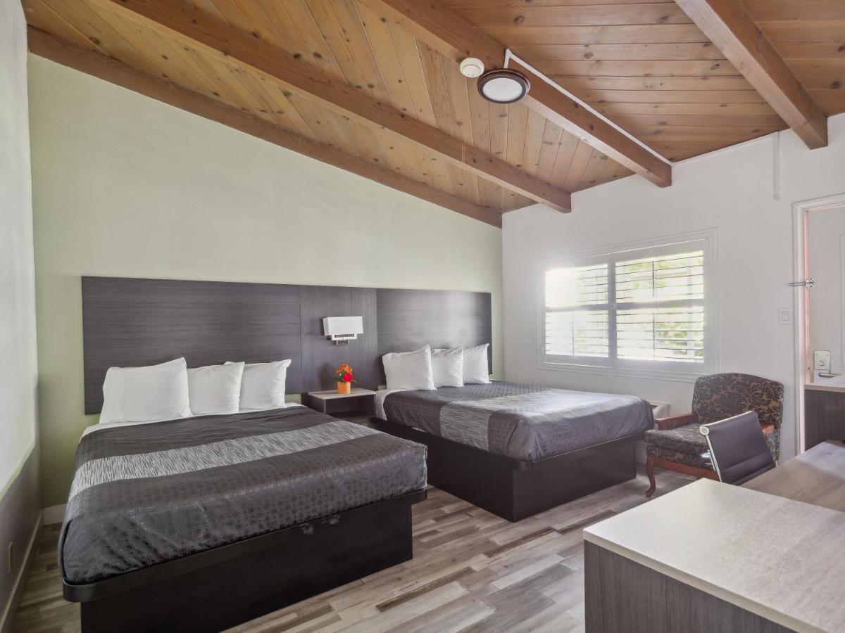 Discovery Inn Monterey Bay — photo 2