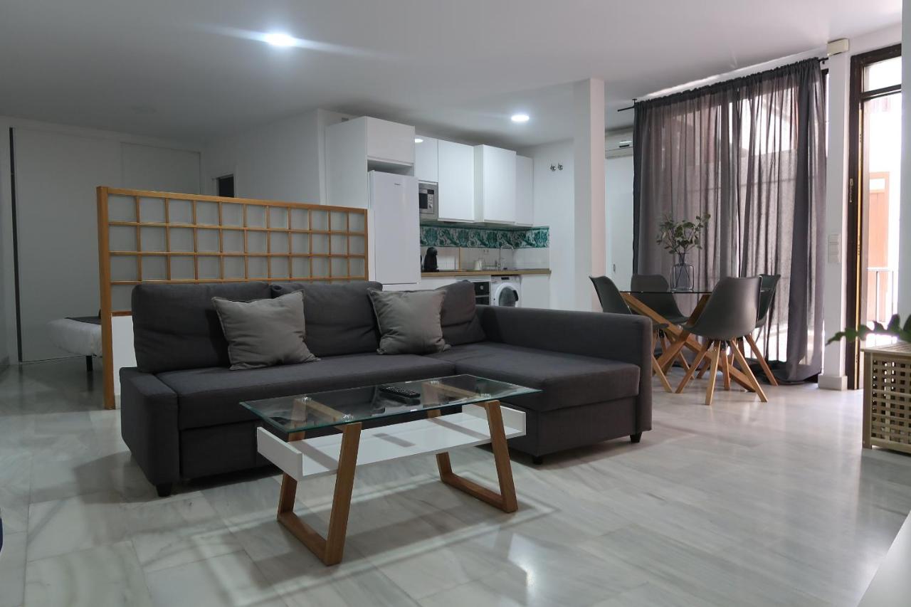 J & E Málaga Center Apartamentos