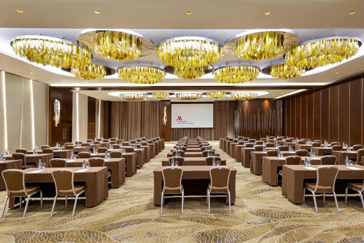 Baku Marriott Hotel Boulevard photo