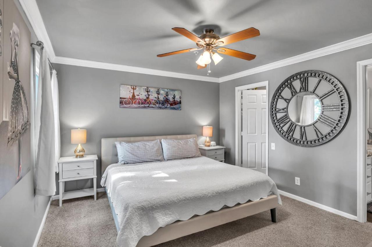 Nash Star Private Condo - 2bed, 2bath, Sleep 6, 25 Min Walk To Broadway And All Nashville Attractions, Pool, Gym - 2