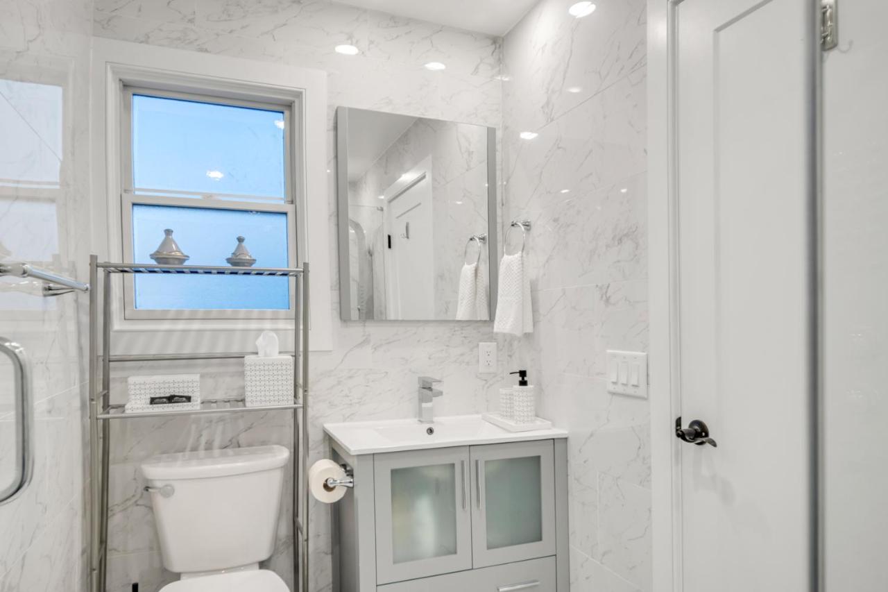 SkyHouse JC - New 3BR Apt with Private Rooftop - 3