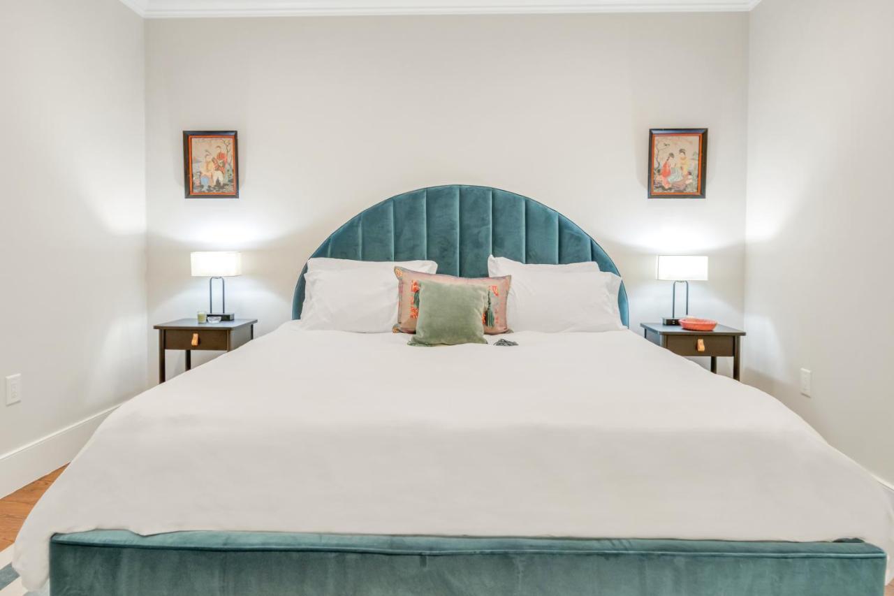 SkyHouse JC - New 3BR Apt with Private Rooftop - 2