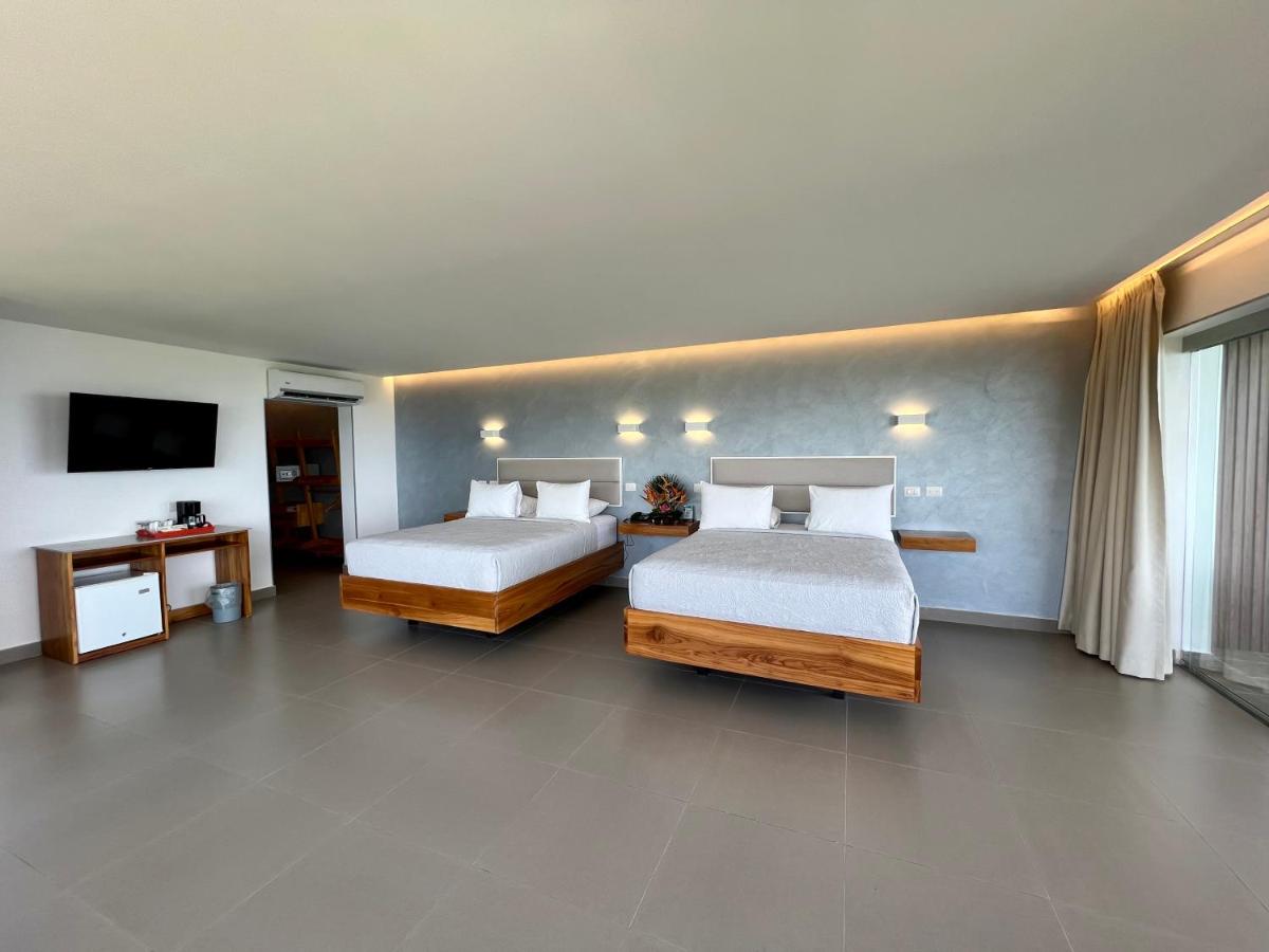 Hotel La Mariposa photo