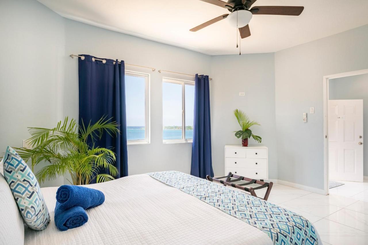 Luxe Beach Resort - 2