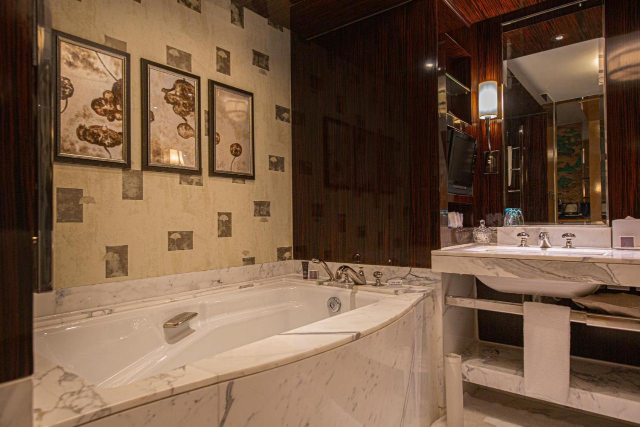 The Ritz-Carlton Beijing, Financial Street photo