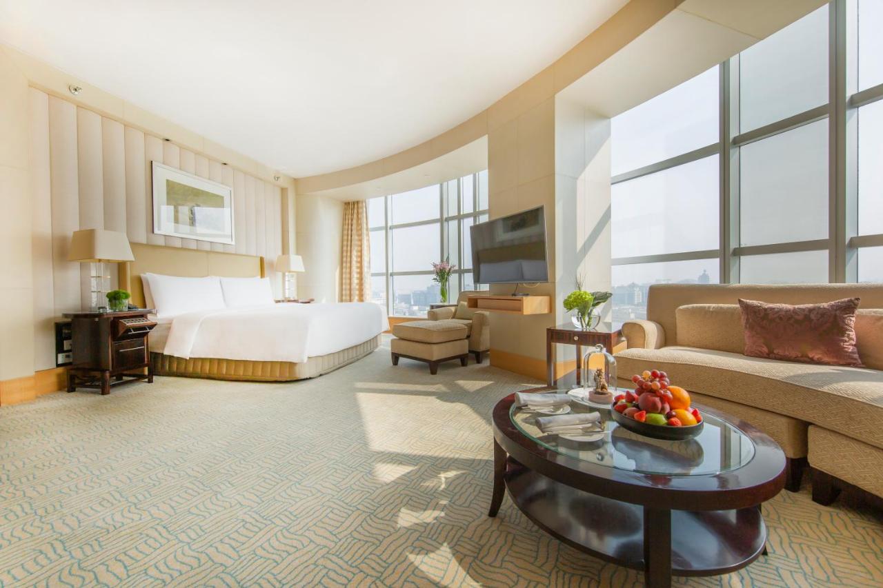 The Ritz-Carlton Beijing, Financial Street photo