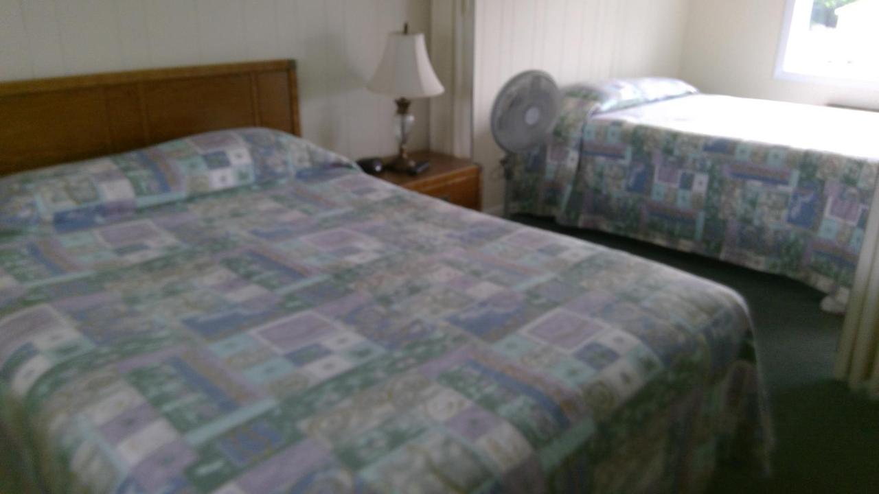 Village Green Motel — photo 2