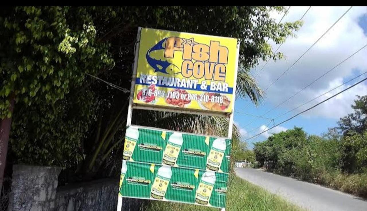 House - Sleeps 4 - Patio - Parking - 5