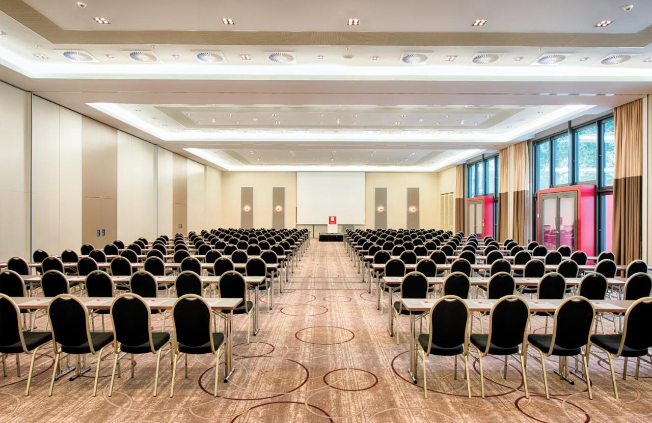 Leonardo Royal Hotel Berlin Alexanderplatz photo