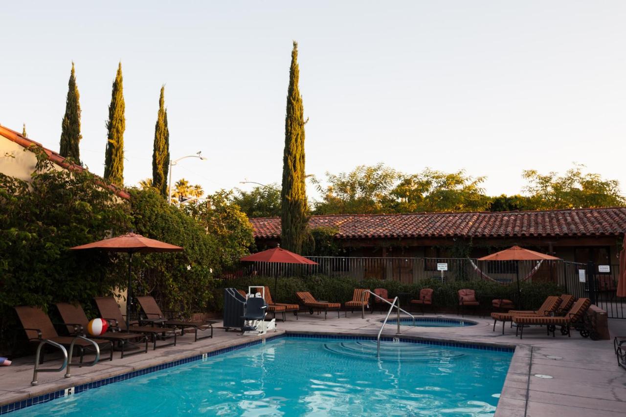 Los Arboles Hotel — photo 22