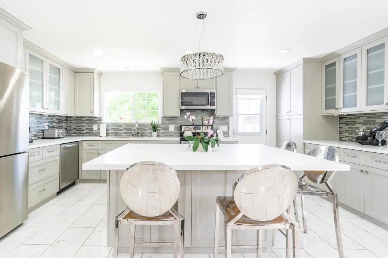 New luxury entertaining house with Pool Spa Sauna Tesla charger Pets - 5