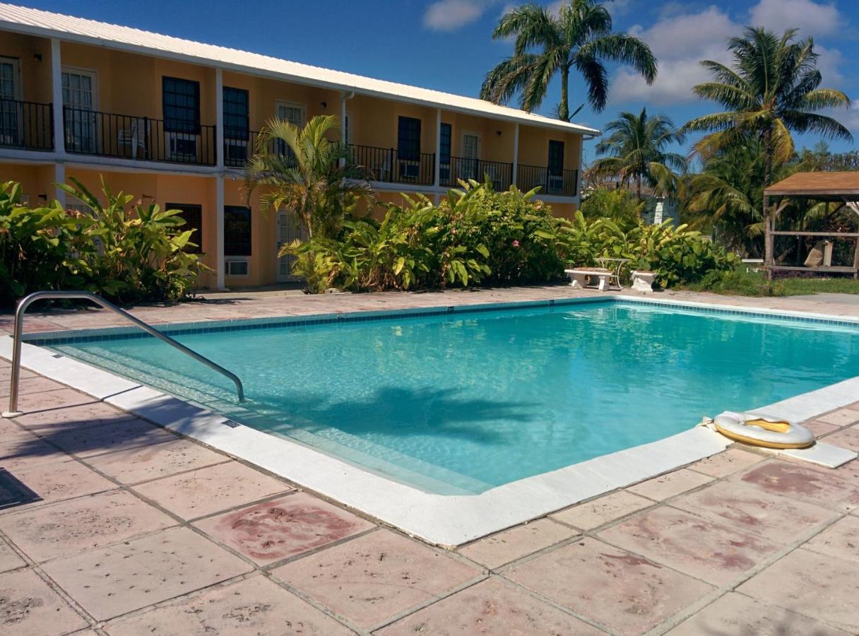 Orange Hill Beach Inn photo