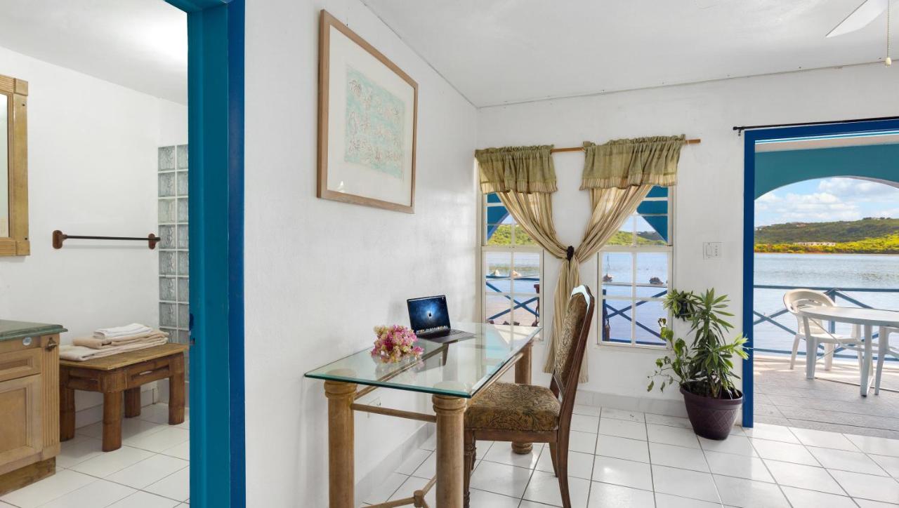 Edwards Guesthouse - 4