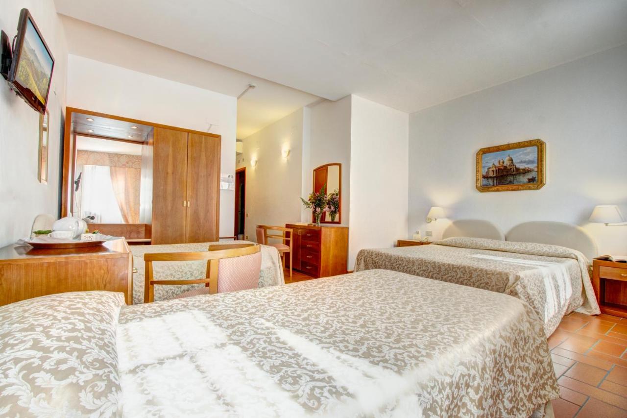 Hotel San Lino photo