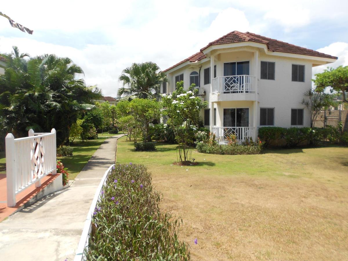 Pipers Cove Resort - 3