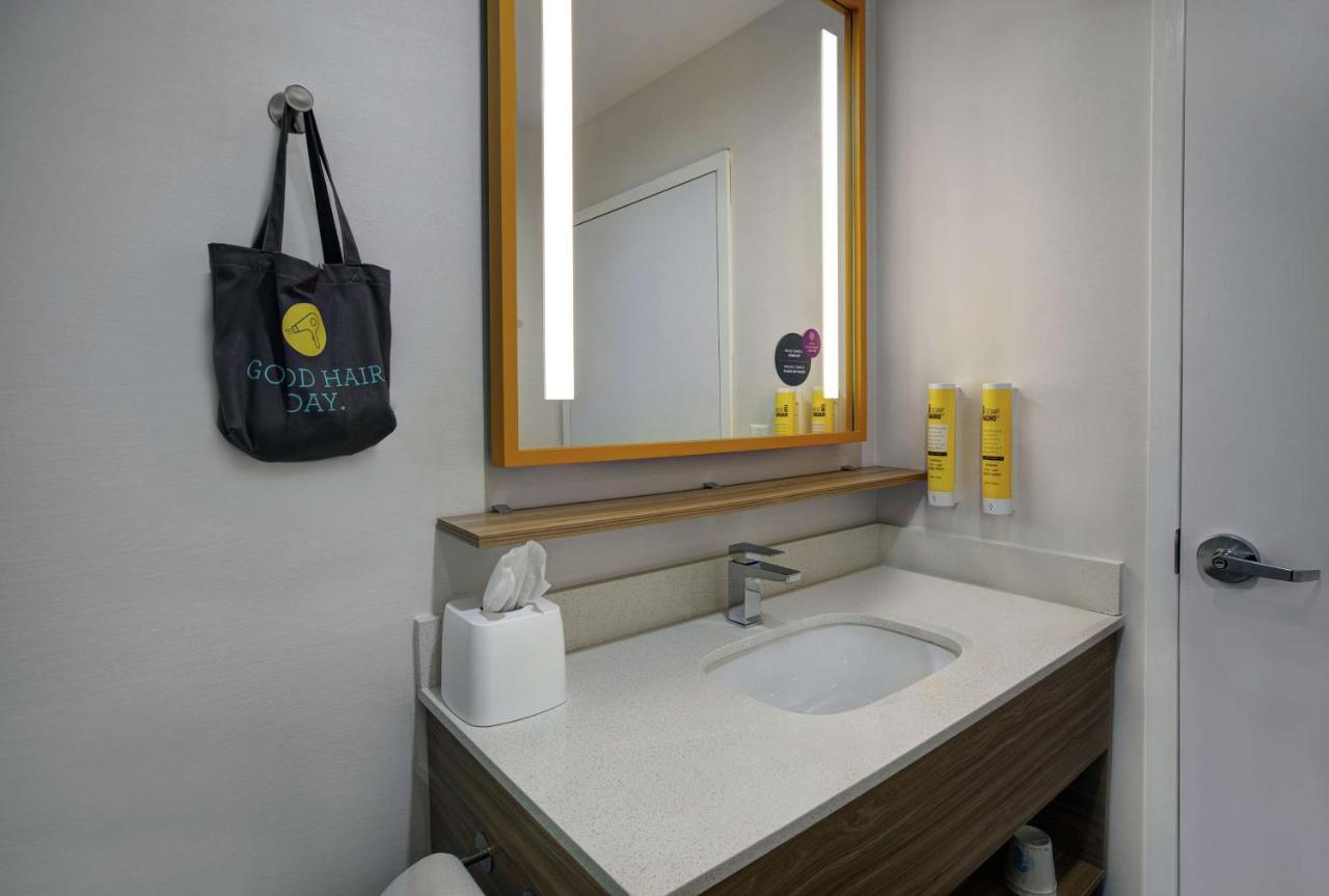 Tru By Hilton Austin Airport, Tx - 3