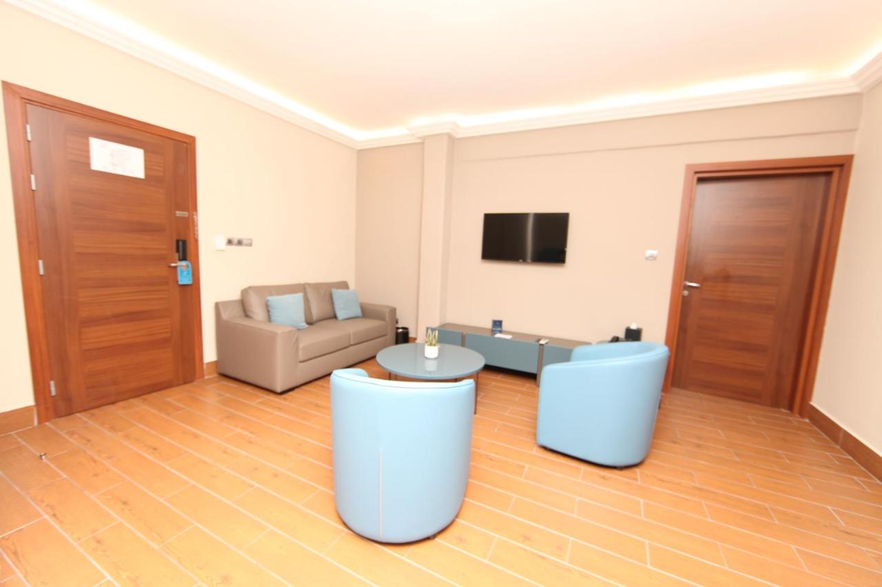 Hotel La Falaise Bonapriso photo