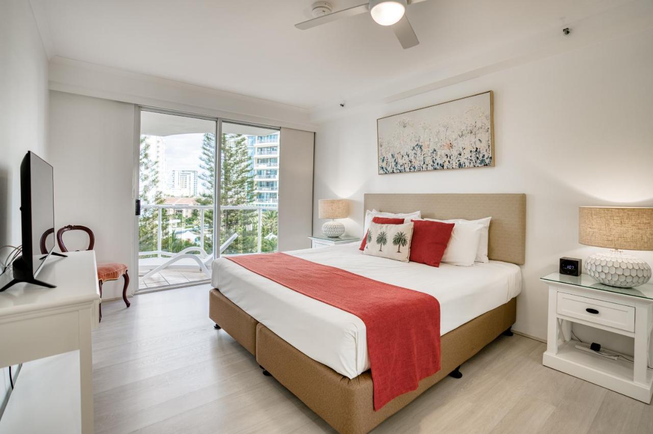 Oscar On Main Beach Resort photo