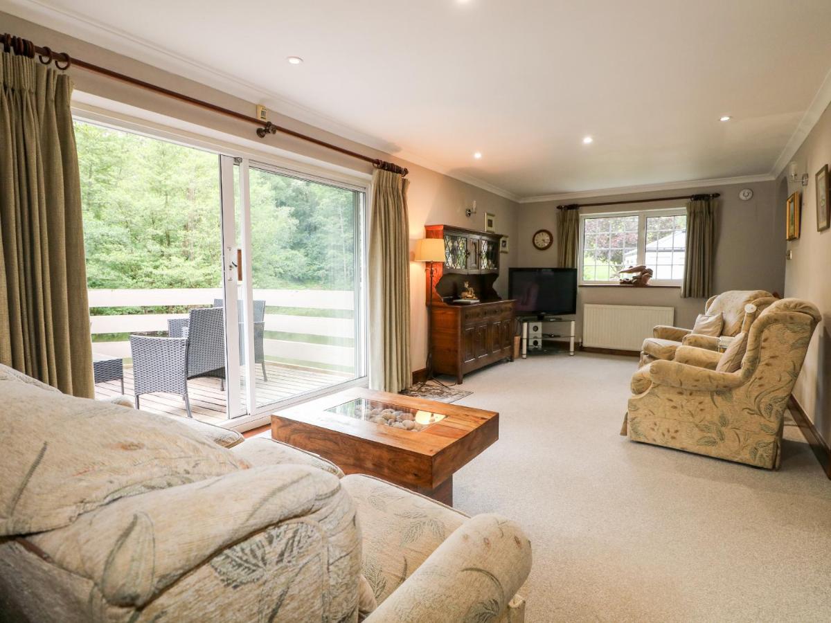 Miswells Cottages - Lake View photo