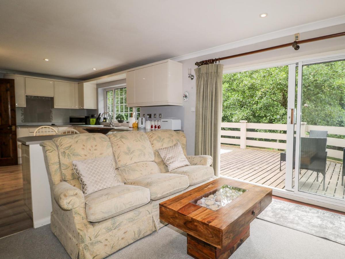 Miswells Cottages - Lake View photo