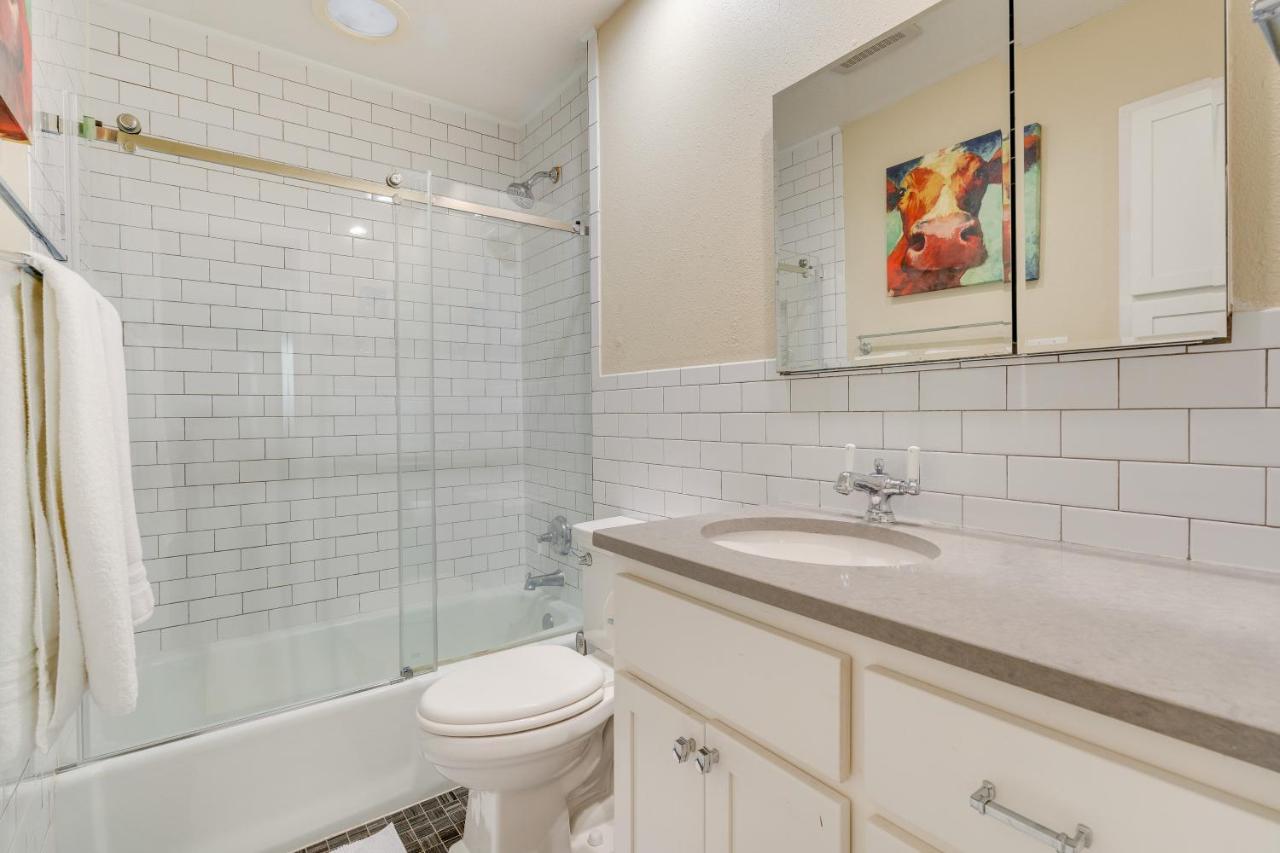 Austin Home Near Zilker Park with Yard Pets Allowed - 2