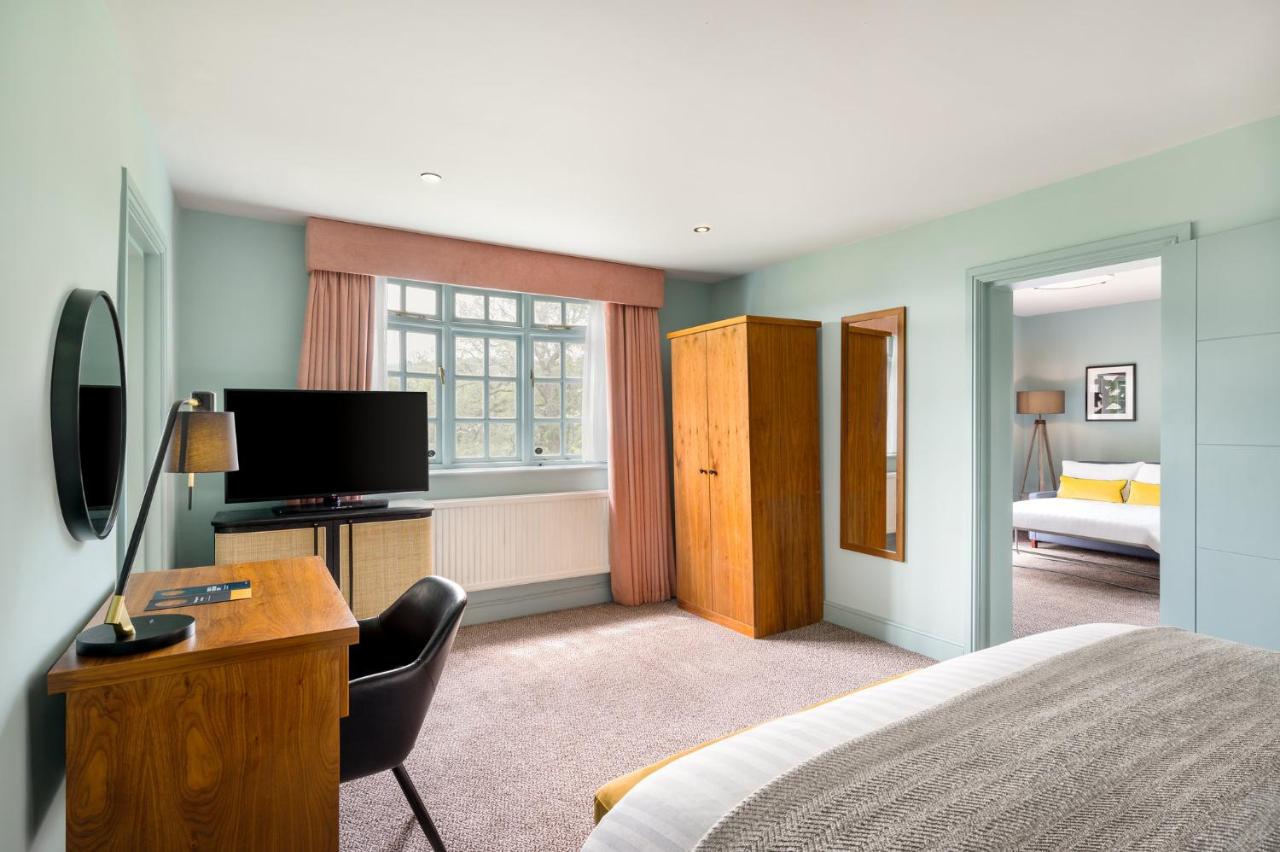 One-Bedroom King Suite