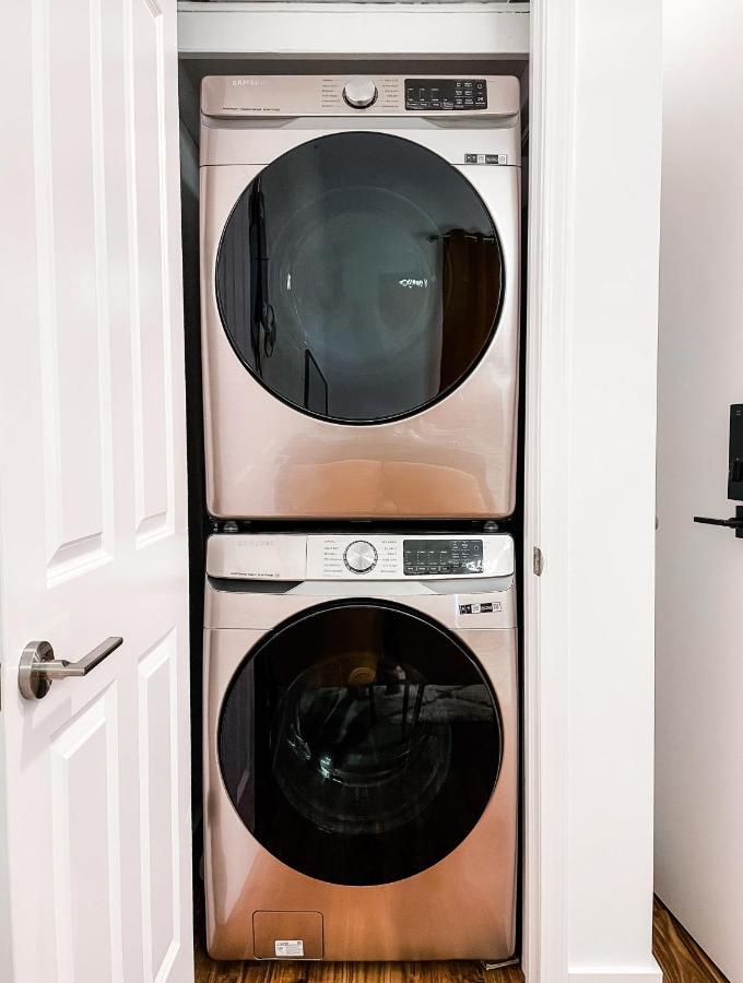 Dolly's Glam Getaway - Glittering Gem Near Broadway - 5