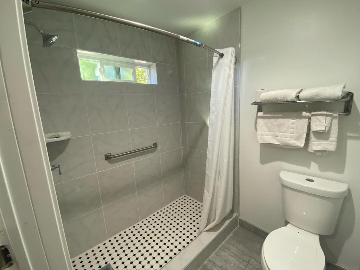 Royale Inn Motel — photo 3