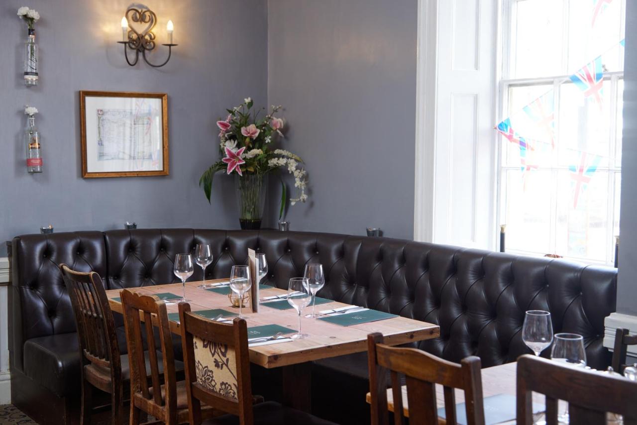 Kings Arms Hotel by Greene King Inns photo
