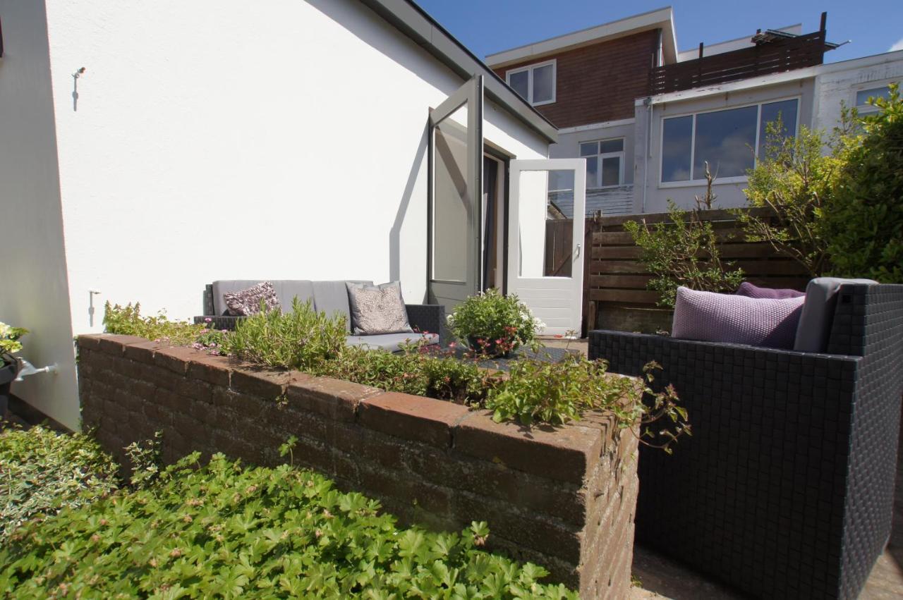 Zomerhuis aan Zee photo