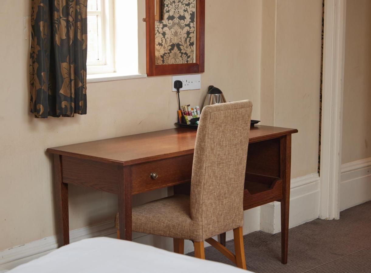 Kings Arms Hotel by Greene King Inns photo