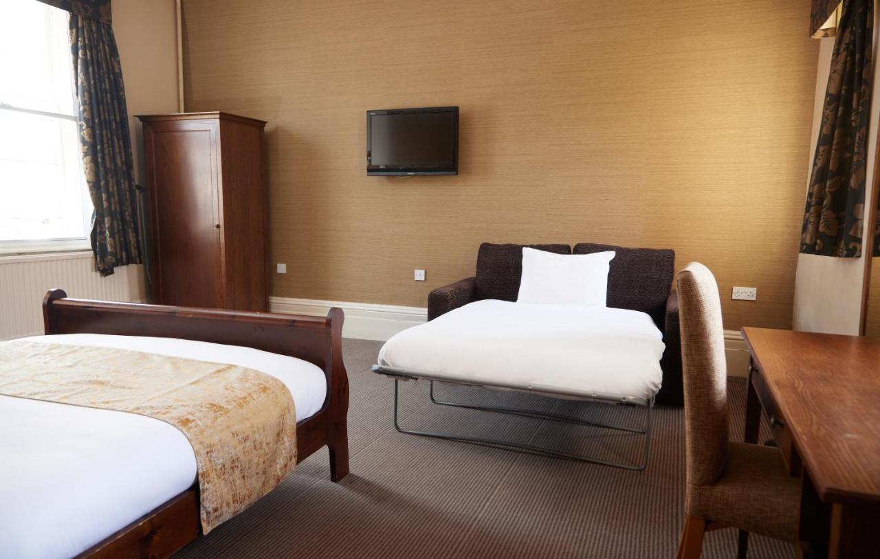 Kings Arms Hotel by Greene King Inns photo