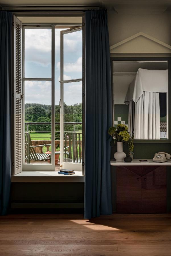 Cowley Manor — photo 5