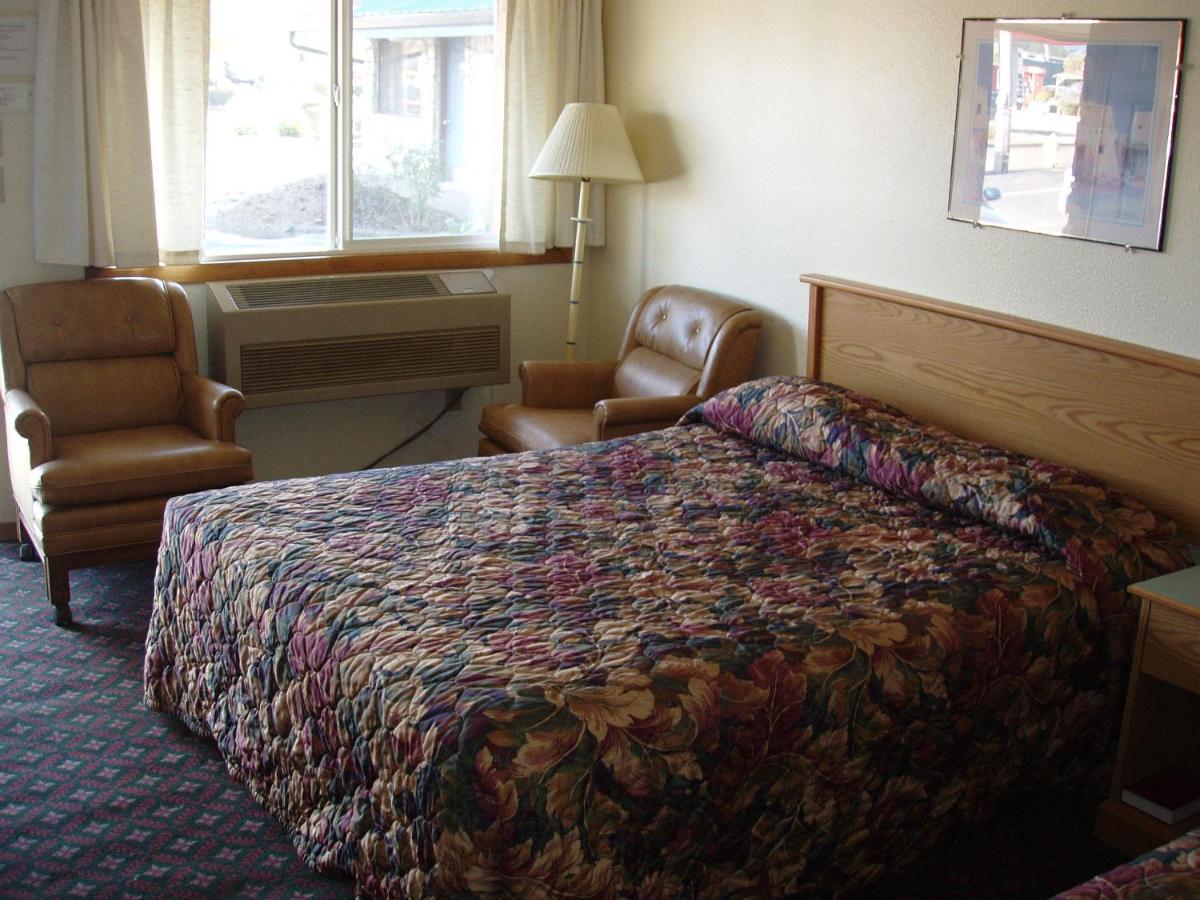 Towne & Country Motel — photo 5