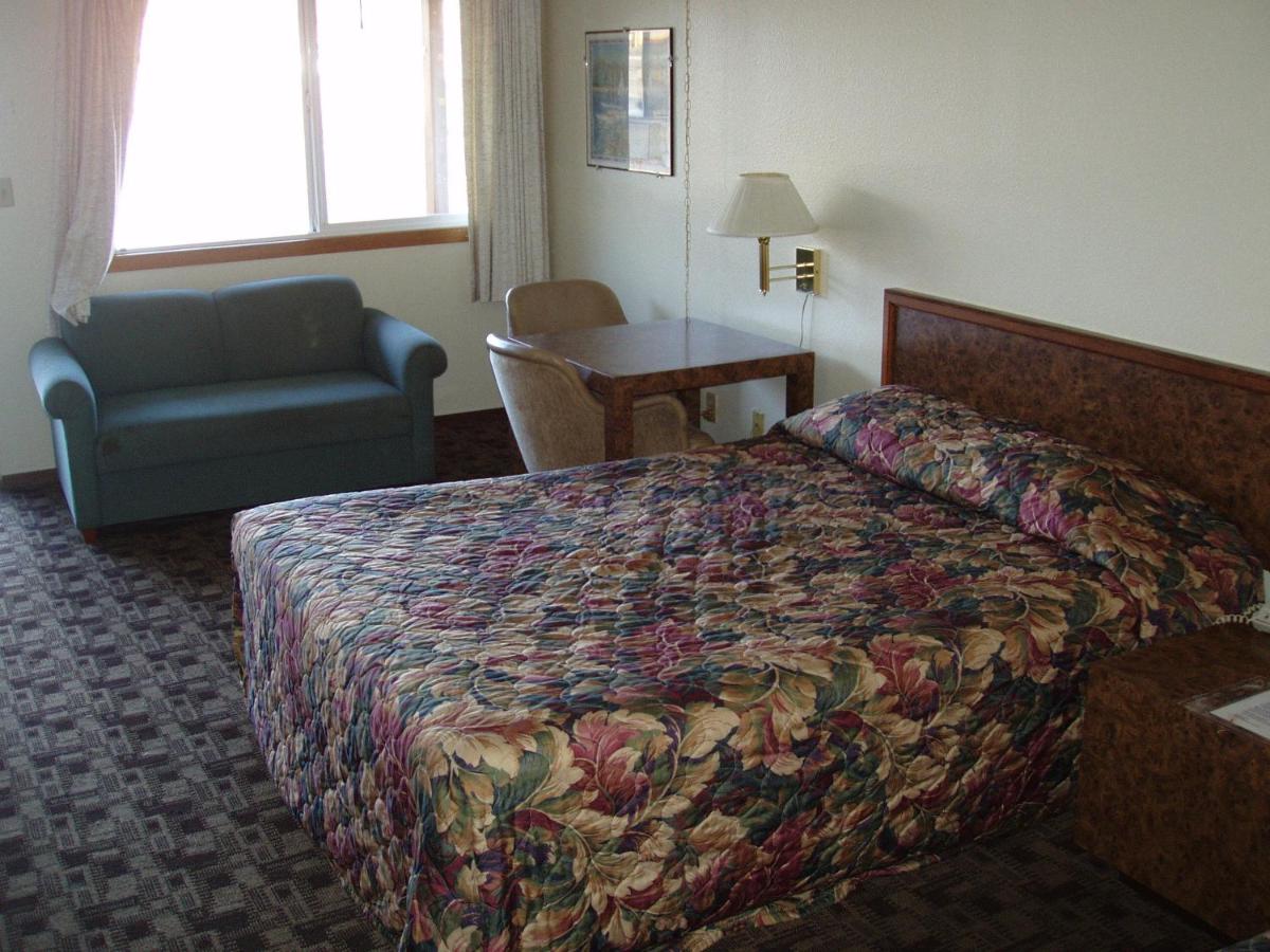 Towne & Country Motel — photo 8