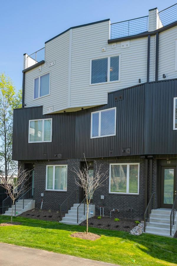 Luxury Townhome Skyline Views Mins To DT - 5