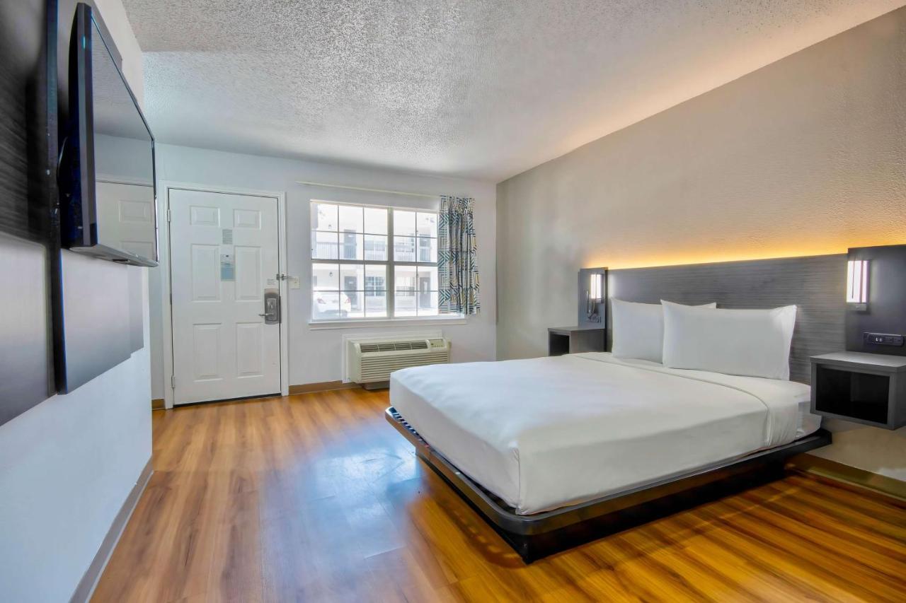 Studio 6 Extended Stay - Austin, TX - Midtown - 4