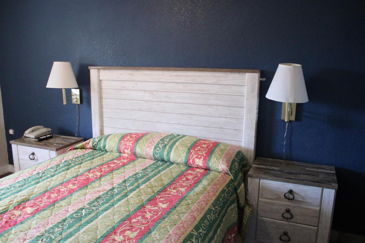 Flagstaff Motel — photo 11