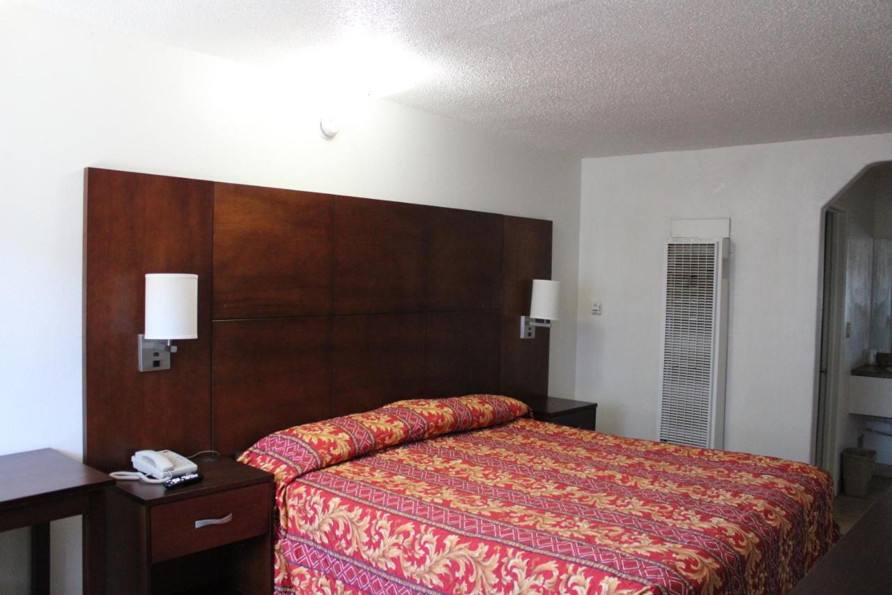 Flagstaff Motel — photo 23