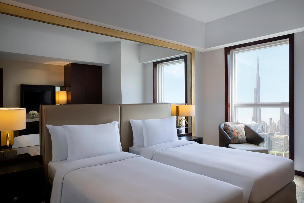 Dusit Thani Dubai photo