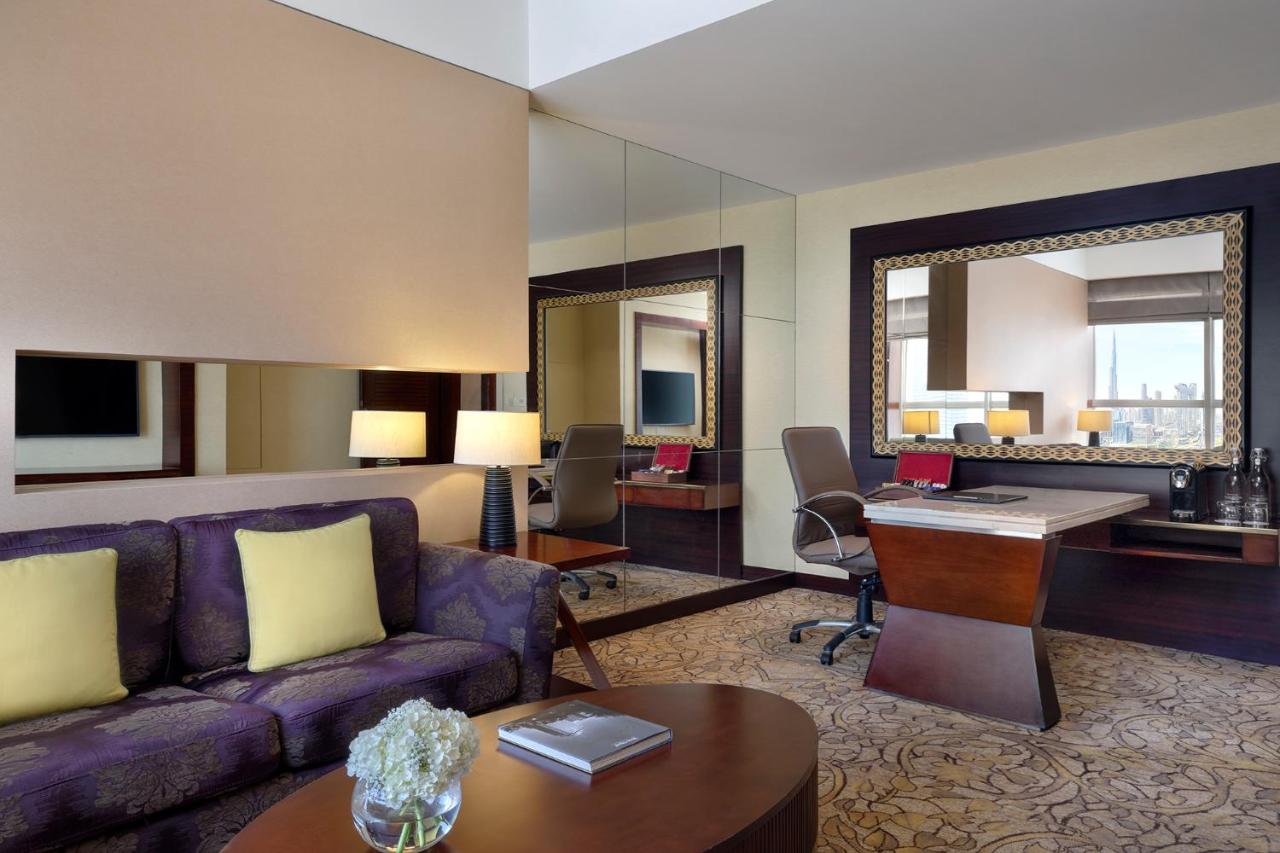 Dusit Thani Dubai photo