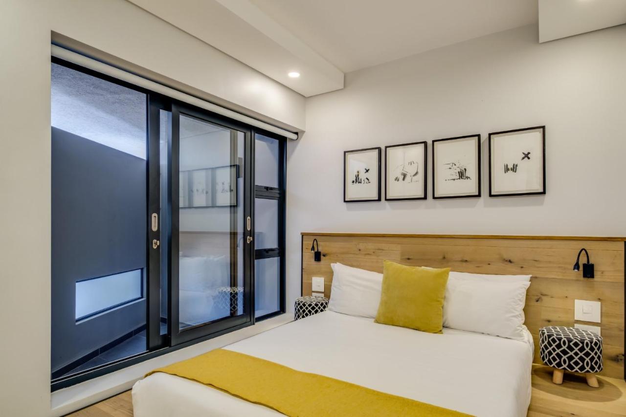 C on S in Sea Point - 4