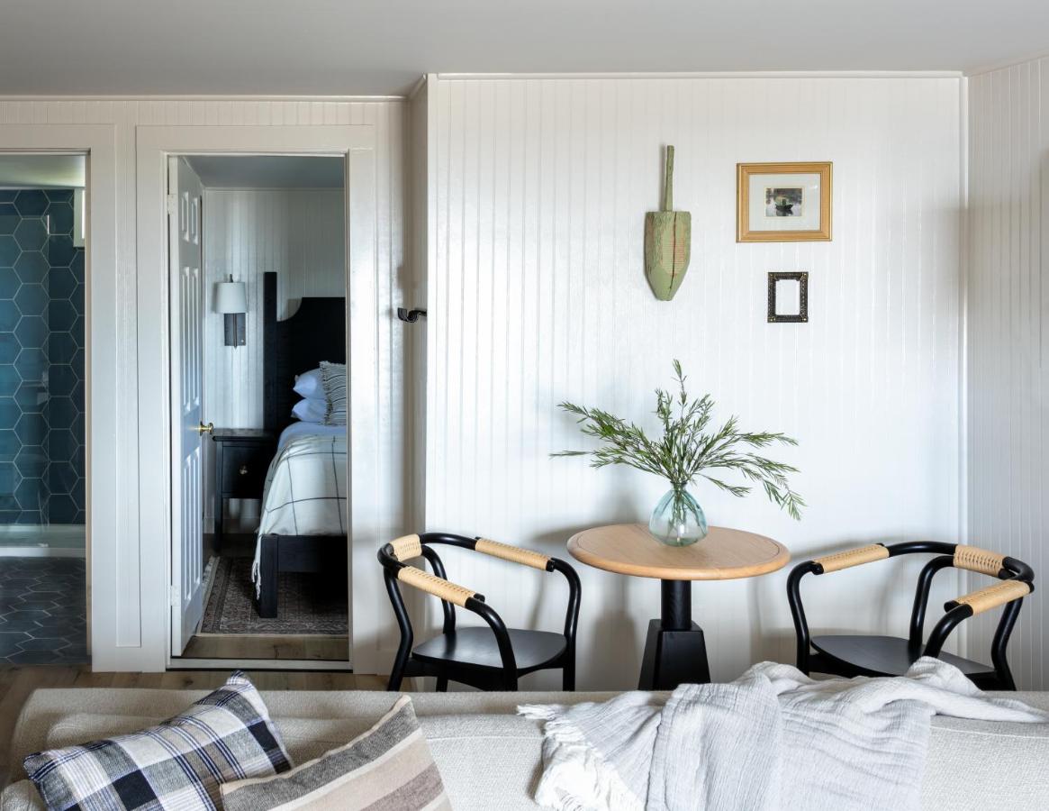 Bluebird Ocean Point Inn — photo 22
